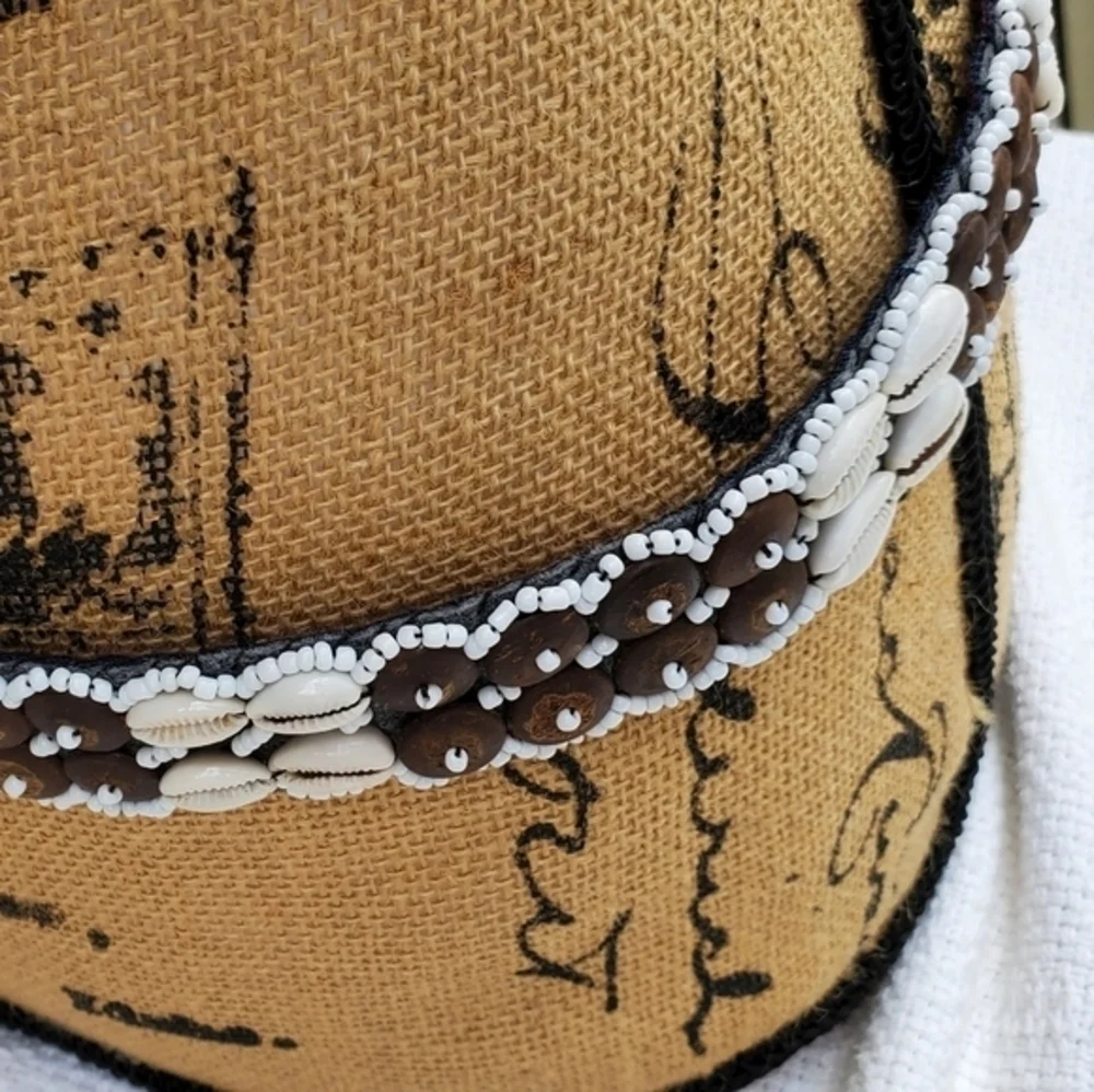 Puka‎ shell hand crafted belt S.M NWOT